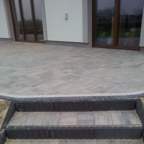 Aranżacja podjazdu z kostki Wenecja - Galeria Kostki