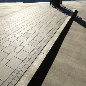 Polbruk KRAWĘŻNIK 20x30x100 szary
